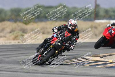 media/Oct-13-2025-Moto Forza (Mon) [[a66d839500]]/3-B Group/Session 3 (Turn 16)/